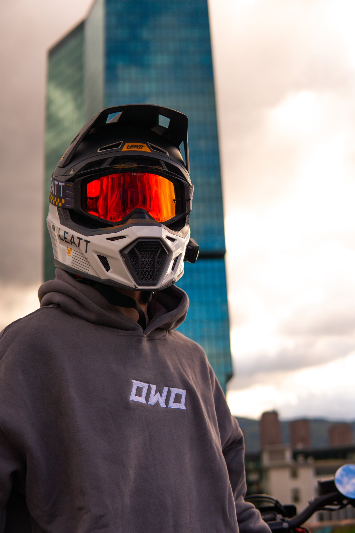OWO-Hoodie Grau